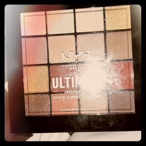 Nyx eyeshadow pallet